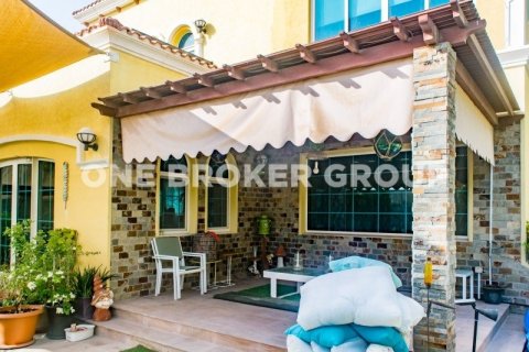 Villa in Jumeirah Park, Dubai 5 bedrooms, 848.2 sq.m. № 565 - photo 11