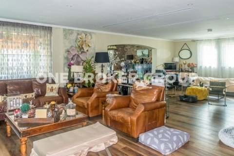 Villa in Jumeirah Park, Dubai 5 bedrooms, 848.2 sq.m. № 565 - photo 3