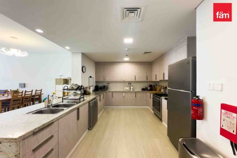 Apartment in Al Furjan, Dubai 2 bedrooms, 144.7 sq.m. № 50773 - photo 7