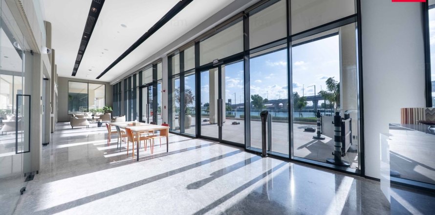 Magasin à Business Bay, Dubai, 246.5 m², № 84682