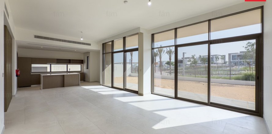 Villa à Al Furjan, Dubai, 5 chambres, 570 m², № 52418