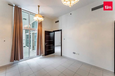 Apartamento en Dubai Studio City, Dubai, 2 dormitorios, 107 m², № 58801 - foto 8