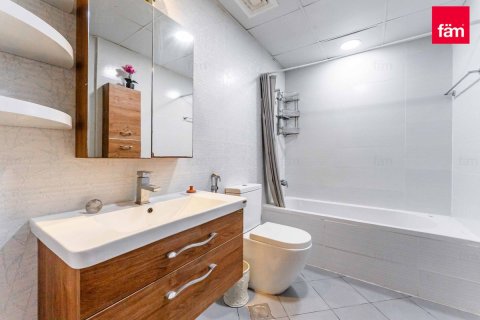 Apartamento en Dubai Studio City, Dubai, 2 dormitorios, 107 m², № 58801 - foto 11