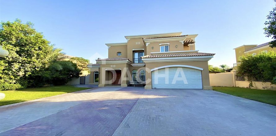 Вилла в Арабиан Ранчес, Дубай, 4 спальни, 1237.3м², № 6720