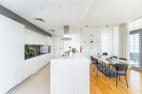 Apartamento en Dubai, 3 dormitorios, 190 m², № 6726 - foto 7