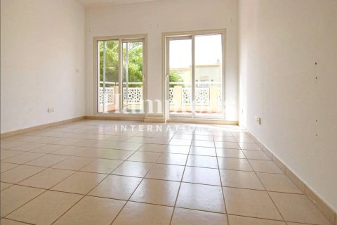 Villa in Meadows 1, Meadows, Dubai 5 bedrooms, 353.49591500 sq.m. № 63736 - photo 7