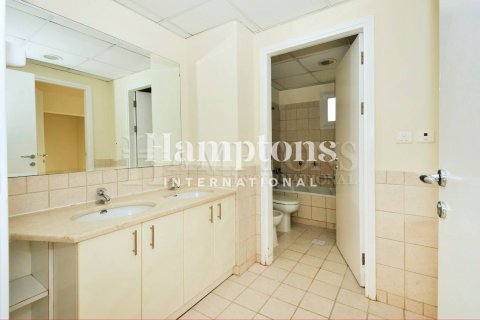 Villa in Meadows 1, Meadows, Dubai 5 bedrooms, 353.49591500 sq.m. № 63736 - photo 11