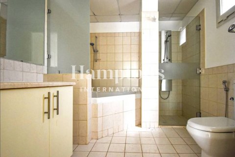 Villa in Meadows 1, Meadows, Dubai 5 bedrooms, 353.49591500 sq.m. № 63736 - photo 8