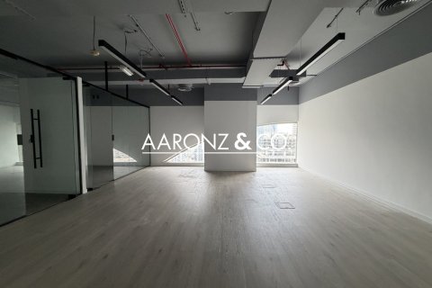 Снять в аренду офис в Dubai Media City, Дубай: 74м², № 102391 - фото 2