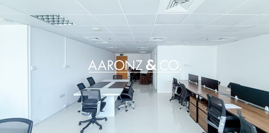 Office in Business Bay, Dubai 83 sq.m. № 102393