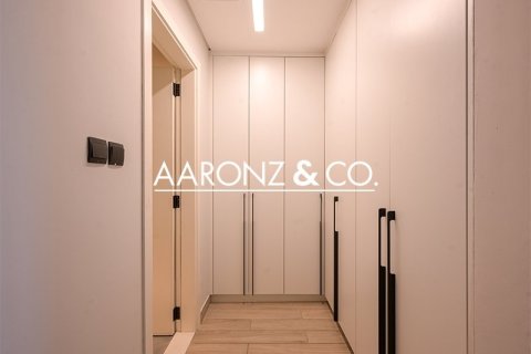 شقة في Jumeirah Village Triangle, دبي 3 غرف نوم, 190 م² رقم 102389 - صورة 3