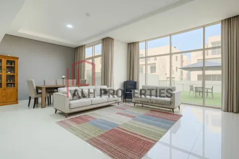 Adosado en Al Furjan, Dubai, 4 dormitorios, 209 m², № 93291 - foto 2