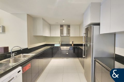 Apartamento en Damac Heights, Dubai Marina, Dubai, 3 dormitorios, 181 m², № 76775 - foto 3