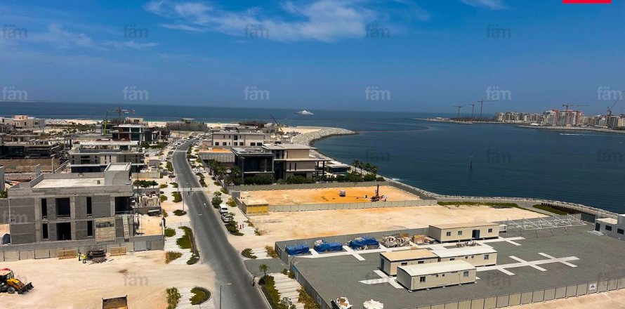 Land in Dubai 699.9 sq.m. № 114095