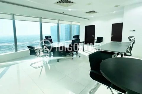 Снять в аренду офис в Бизнес-Бэе, Дубай: 70м², № 60018 - фото 1