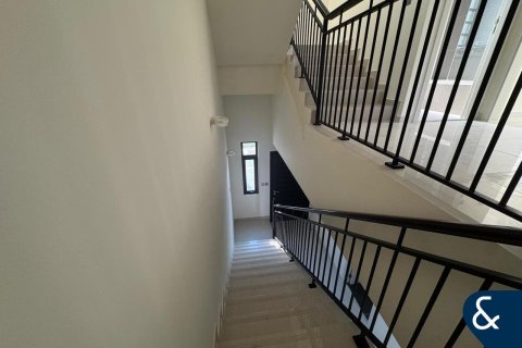 Adosado en DAMAC Hills (Akoya by DAMAC), Dubai, 5 dormitorios, 234 m², № 78624 - foto 11