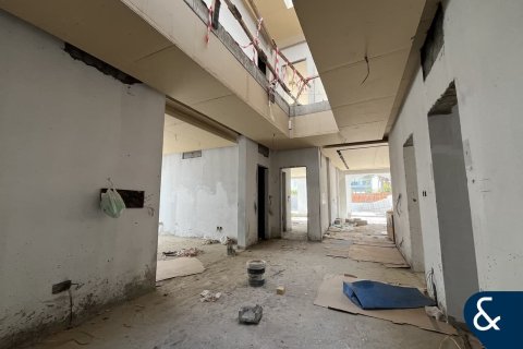 Villa en Jumeirah Park Homes, Jumeirah Park, Dubai, 6 dormitorios, 743 m², № 78636 - foto 2