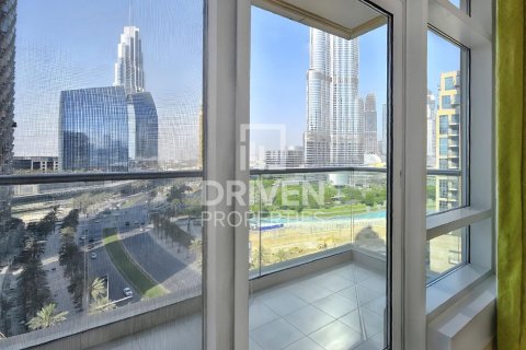 Apartment in The Lofts, Downtown Dubai (Downtown Burj Dubai), Dubai 2 bedrooms, 120 sq.m. № 86447 - photo 2