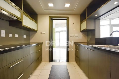 Apartment in The Lofts, Downtown Dubai (Downtown Burj Dubai), Dubai 2 bedrooms, 120 sq.m. № 86447 - photo 7