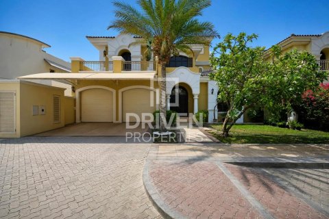 Villa in Garden Homes, Palm Jumeirah, Dubai 4 bedrooms, 620.78 sq.m. № 137167 - photo 27