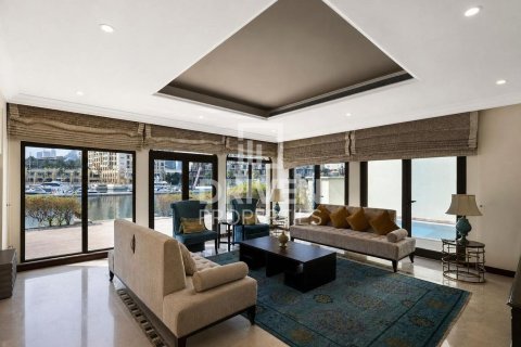 Villa in Garden Homes, Palm Jumeirah, Dubai 4 bedrooms, 620.78 sq.m. № 137167 - photo 6