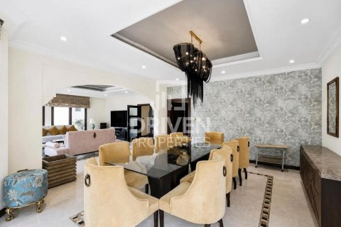 Villa in Garden Homes, Palm Jumeirah, Dubai 4 bedrooms, 620.78 sq.m. № 137167 - photo 4