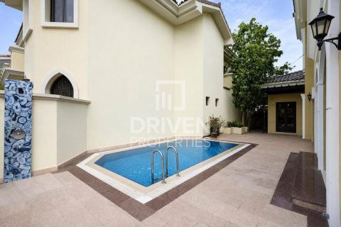 Villa in Garden Homes, Palm Jumeirah, Dubai 4 bedrooms, 620.78 sq.m. № 137167 - photo 22