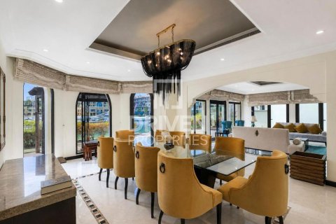 Villa in Garden Homes, Palm Jumeirah, Dubai 4 bedrooms, 620.78 sq.m. № 137167 - photo 2