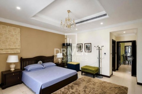 Villa in Garden Homes, Palm Jumeirah, Dubai 4 bedrooms, 620.78 sq.m. № 137167 - photo 14