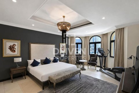 Villa in Garden Homes, Palm Jumeirah, Dubai 4 bedrooms, 620.78 sq.m. № 137167 - photo 16