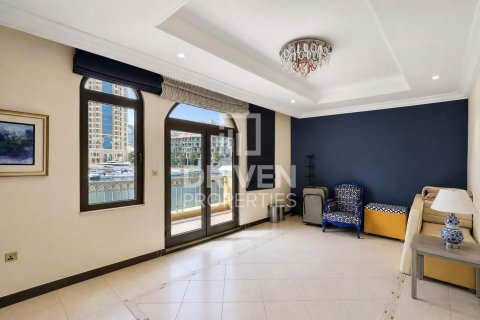 Villa in Garden Homes, Palm Jumeirah, Dubai 4 bedrooms, 620.78 sq.m. № 137167 - photo 12