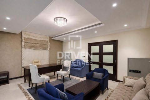 Villa in Garden Homes, Palm Jumeirah, Dubai 4 bedrooms, 620.78 sq.m. № 137167 - photo 10