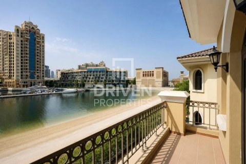 Villa in Garden Homes, Palm Jumeirah, Dubai 4 bedrooms, 620.78 sq.m. № 137167 - photo 25