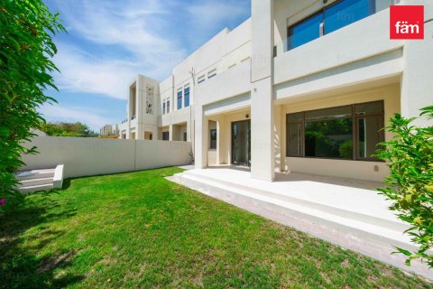 Villa in Reem, Dubai 5 bedrooms, 215.1 sq.m. № 120736 - photo 26