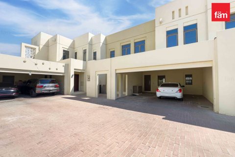 Villa in Reem, Dubai 5 bedrooms, 215.1 sq.m. № 120736 - photo 24