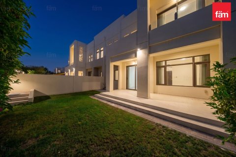 Villa in Reem, Dubai 5 bedrooms, 215.1 sq.m. № 120736 - photo 6