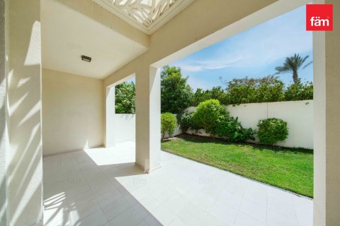 Villa in Reem, Dubai 5 bedrooms, 215.1 sq.m. № 120736 - photo 10