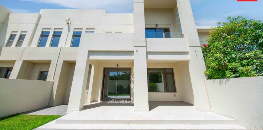 Villa in Reem, Dubai 5 bedrooms, 215.1 sq.m. № 120736