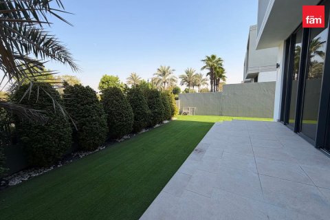Villa in Dubai Hills Estate, Dubai 3 bedrooms, 268.2 sq.m. № 121998 - photo 18