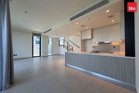 Villa in Dubai Hills Estate, Dubai 3 bedrooms, 268.2 sq.m. № 121998 - photo 2