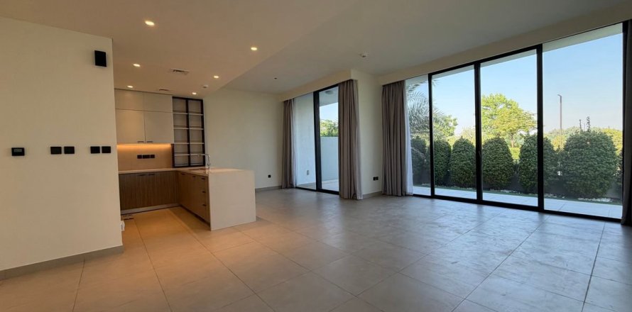 Villa in Dubai Hills Estate, Dubai 3 bedrooms, 268.2 sq.m. № 121998