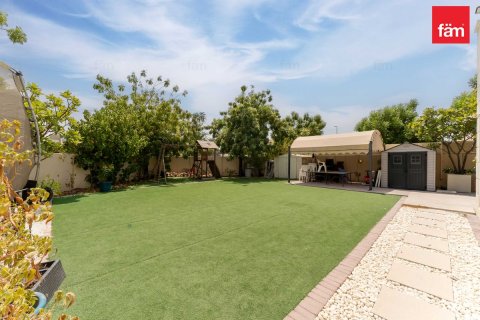 Villa en Dubai, 4 dormitorios, 624.8 m², № 122000 - foto 13