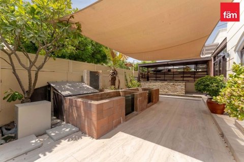 Villa en Dubai, 4 dormitorios, 624.8 m², № 122000 - foto 20