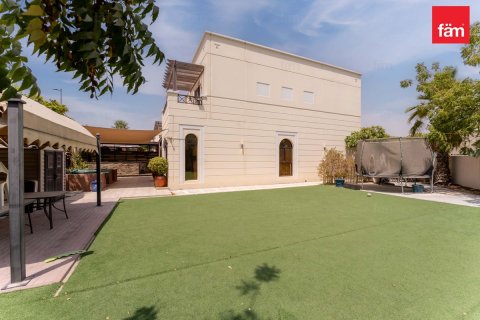 Villa en Dubai, 4 dormitorios, 624.8 m², № 122000 - foto 15