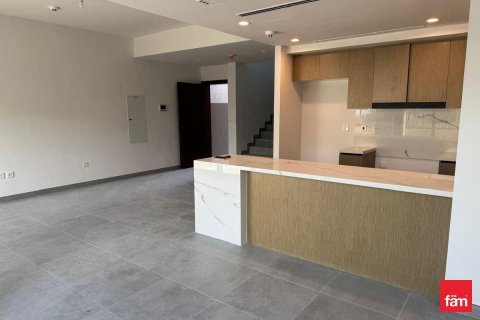 Townhouse in Dubai 3 bedrooms, 230 sq.m. № 64187 - photo 1