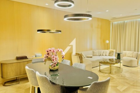Appartement à FIVE Palm Jumeirah, Palm Jumeirah, Dubai, 3 chambres, 216 m², № 77614 - photo 2