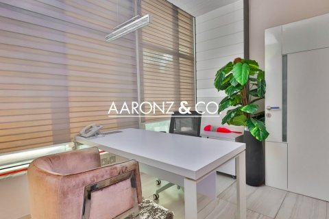 Office in Business Bay, Dubai 112 sq.m. № 102395 - photo 4