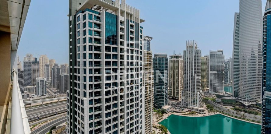 Appartement à Jumeirah Lake Towers, Dubai, 2 chambres, 185 m², № 65974