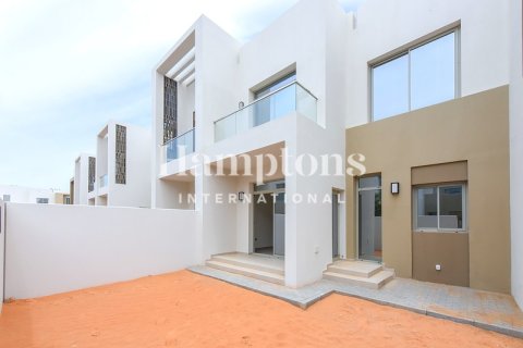 Adosado en Reem Community, Arabian Ranches 2, Dubai, 3 dormitorios, 180.88214100 m², № 115146 - foto 5