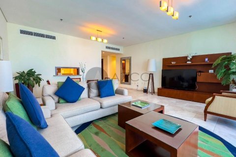 Apartamento en Jumeirah Beach Residence, Dubai, 3 dormitorios, 241.7 m², № 37632 - foto 1